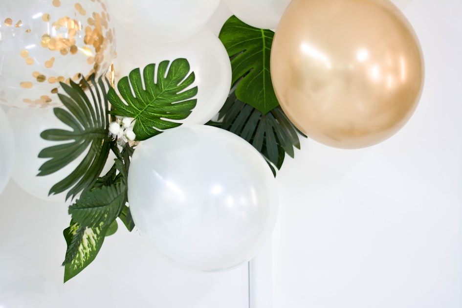 The Art of Custom Balloon Arches